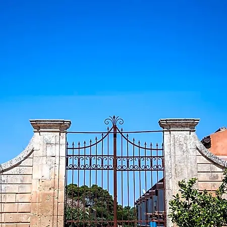 Feudo Bauly Otel