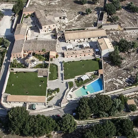 فندق Feudo Bauly