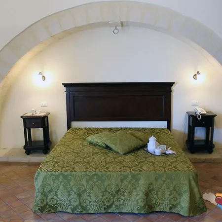 Feudo Bauly 4*